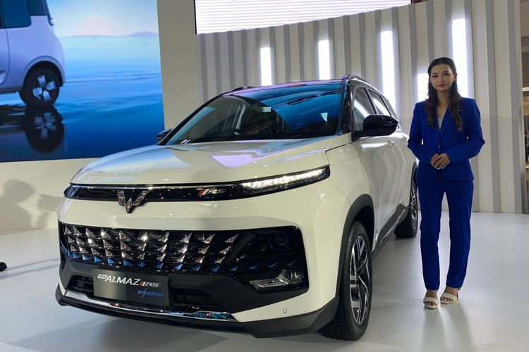 Wuling Almaz RS terbaru resmi meluncur