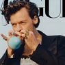 Tampil Memakai Gaun, Harry Styles  Dikritik