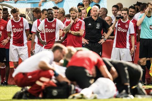 Bintang Muda Ajax Pingsan di Lapangan, 2 Pemain Indonesia Bersimpati