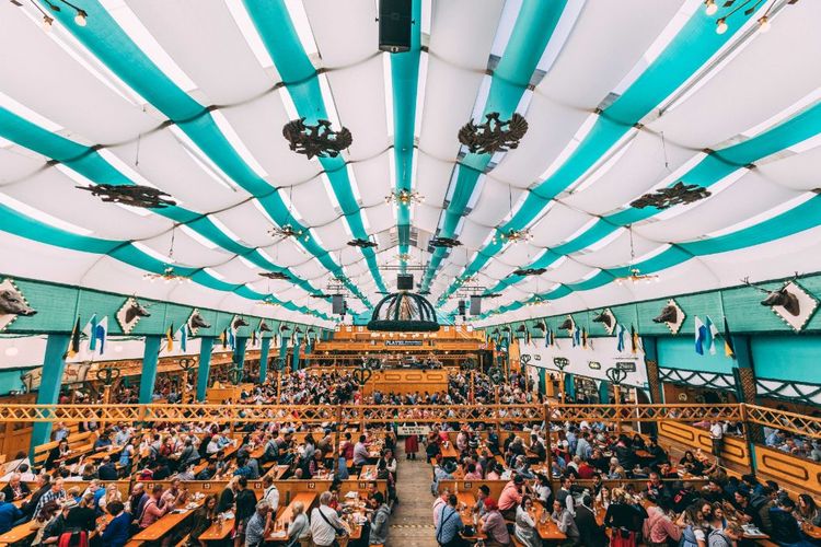 Ilustrasi Oktoberfest di Munich, Jerman.