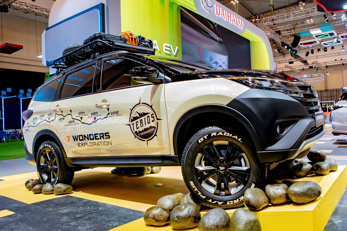 Mobil modifikasi Daihatsu Terios bertema 7 Wonders dipamerkan di GIIAS 2022