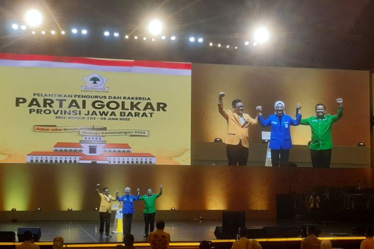 Ketua DPD Partai Golkar Jawa Barat Ace Hasan Syadzily, Ketua DPW PAN Jawa Barat Desy Ratnasari, dan Ketua DPP PPP yang juga Bupati Sumedang Dony Ahmad Munir berfoto bersama dalam acara pelantikan DPD Golkar Jawa Barat di Sentul, Bogor, Jumat (3/6/2022) siang.