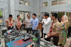 Gibran Apresiasi Pemrograman Mesin MPS Karya Siswa SMKN 7 Semarang 