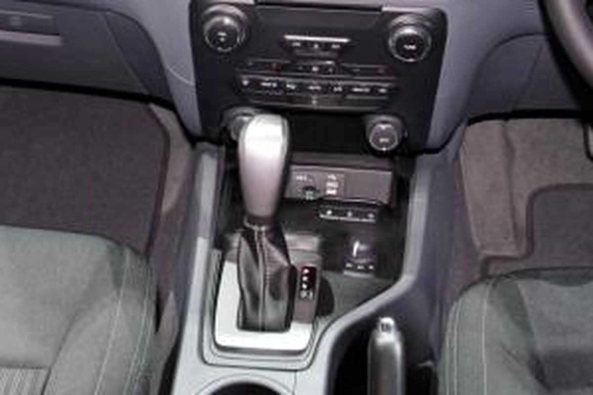 Transmisi otomatis pada All-New Ford Ranger.