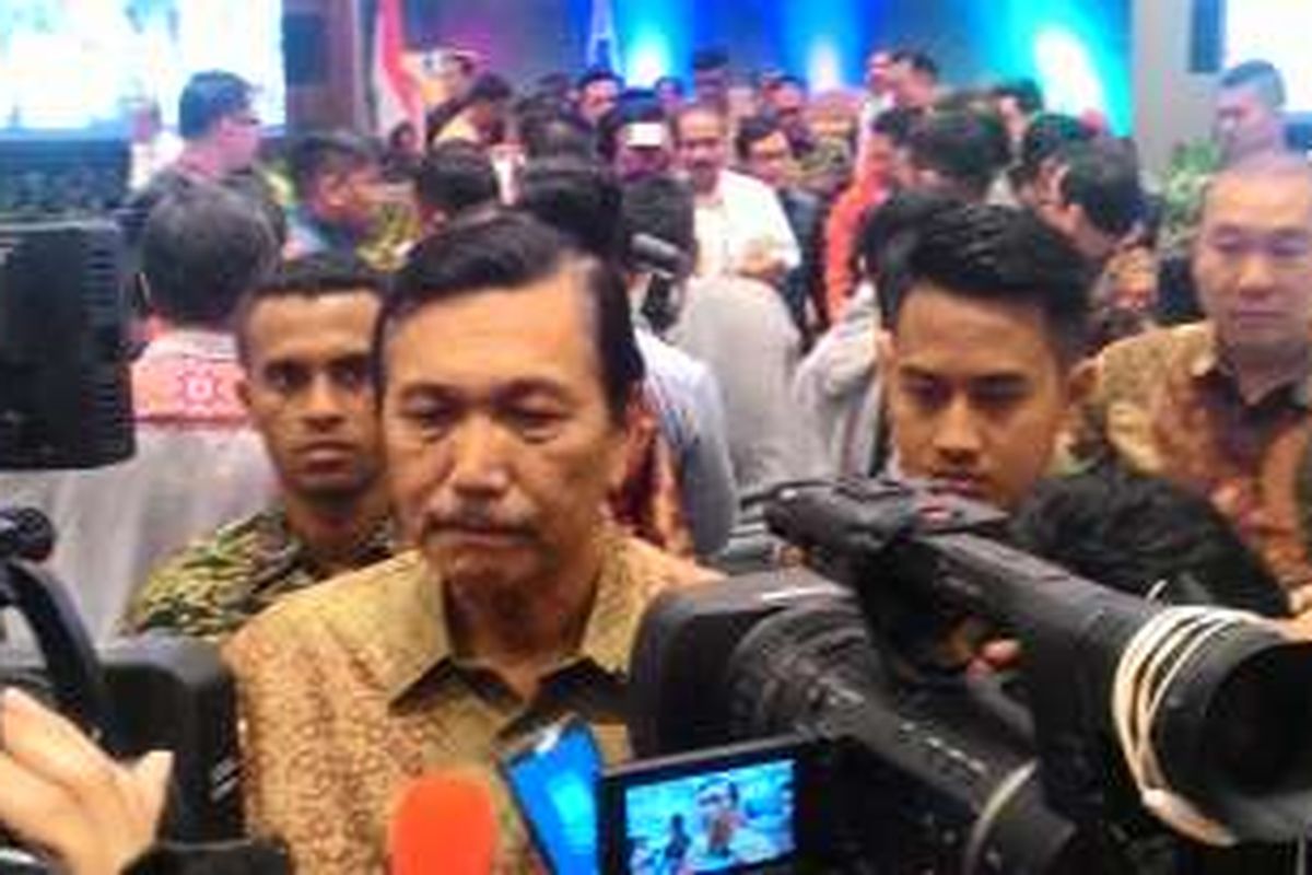 Menteri Koordinator Kemaritiman Luhut Binsar Panjaitan di Batam, Jumat (12/8/2016)