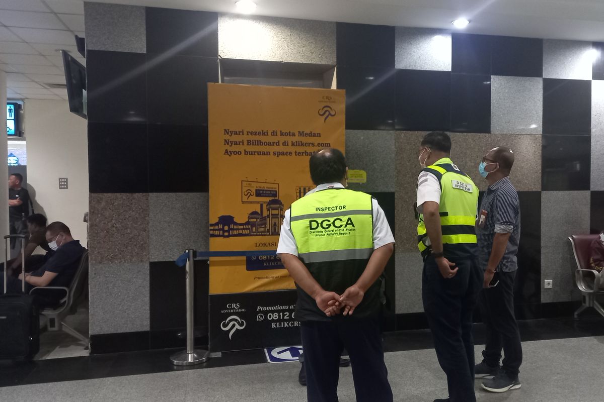 Lift tempat Asiah terjatuh lalu tewas di Bandara Kualanamu disegel, Senin (1/5/2023) 