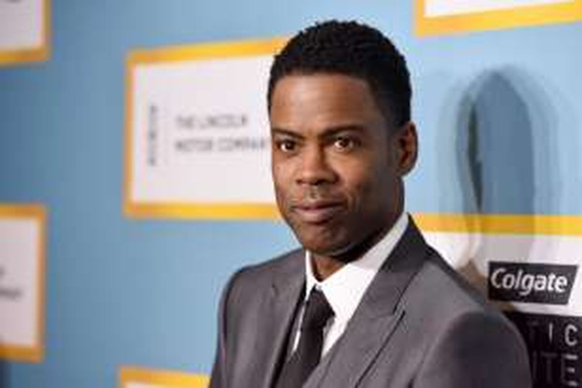 Chris Rock hadir pada acara santap siang ESSENCE Black Women in Hollywood Awards 2016 di Beverly Wilshire Four Seasons Hotel, Beverly Hills, California, AS, Kamis (25/2/2016) waktu setempat. 