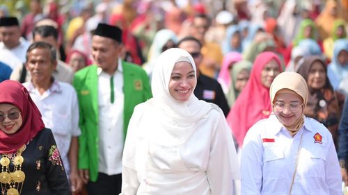 Annisa-Leli Klaim Kalahkan Kotak Kosong di Pilbup Dharmasraya