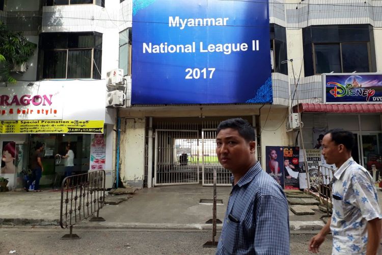 Suasana di Stadion Padonmar, Yangon, Minggu (10/9/2017).