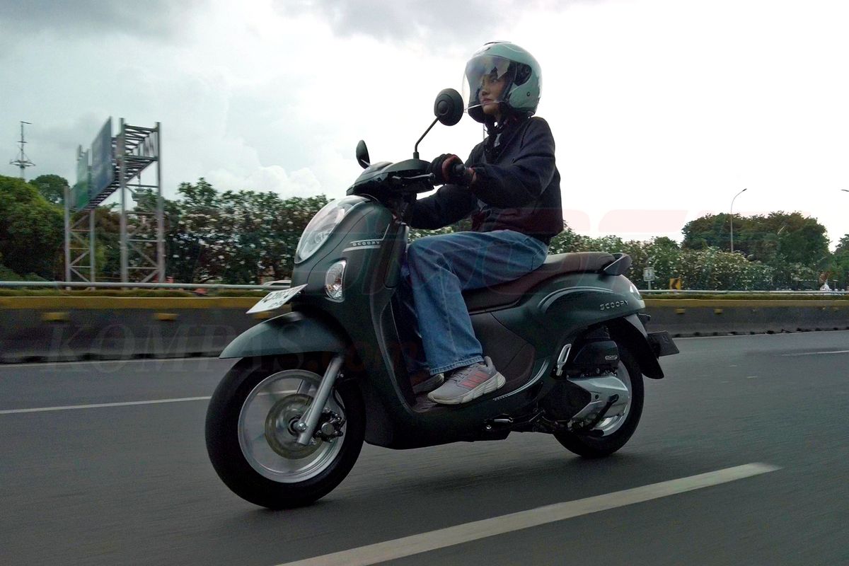 Test ride New Honda Scoopy