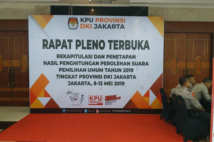 Auditorium Binakarna di Hotel Bidakara, Jakarta Selatan, tempat berlangsungnya rekalitulasi dan penetapan hasil penghitungan perolehan suara Pemilu 2019 tingkat provinsi DKI Jakarta.