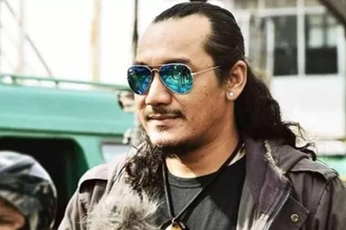 Ari Jamasari, pemeran Kang Gobang di serial Preman Pensiun meninggal pada Jumat (7/2/2025). Diduga meninggalnya karena angin duduk dengan gejala muntah.