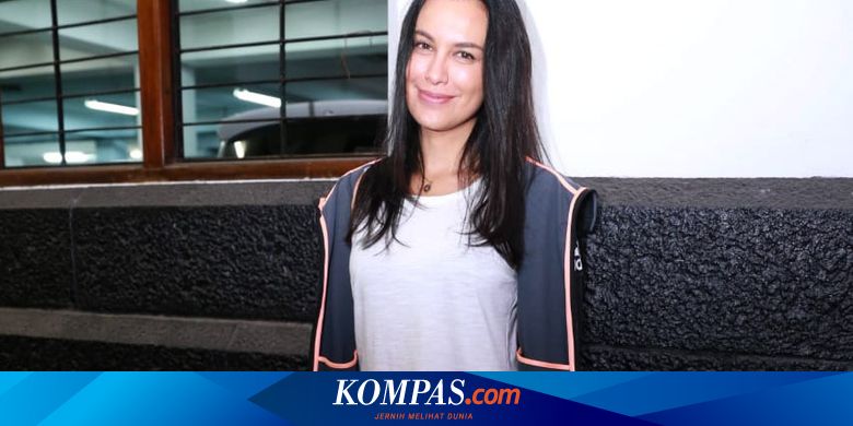 Penjelasan Sophia Latjuba tentang Foto Mesranya dengan ...