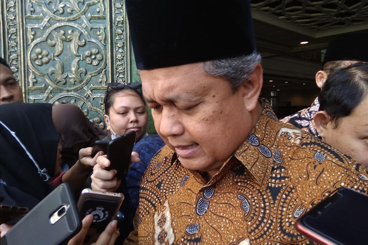 Paparan Gubernur Bank Indonesia Perry Warjiyo di Kompleks Masjid BI Jakarta, Jumat (24/5/2019)