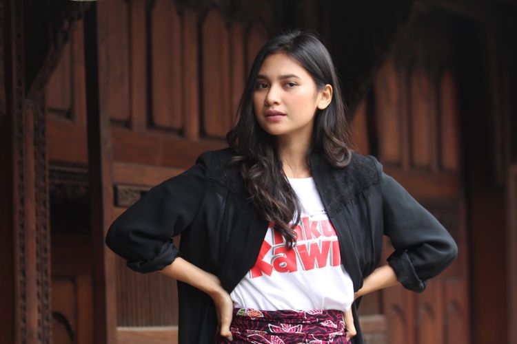 Indah Permatasari berpose seusai mempromosikan film yang dia bintangi, Takut Kawin, di Palmerah, Jakarta, Kamis (1/3/2018). 