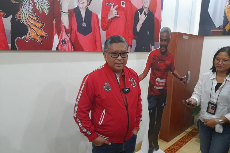 Sekretaris Jenderal PDI-P Hasto Kristiyanto di Rumah Aspirasi, Jalan Diponegoro Nomor 72, Menteng, Jakarta Pusat, Kamis (6/7/2023).