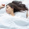 Tidur Memakai Selimut Tebal Dapat Tingkatkan Hormon Melatonin