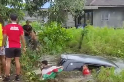 Mobil Tim Sepak Bola Porprov Banjarbaru Alami Kecelakaan Tunggal dan Tercebur ke Sungai