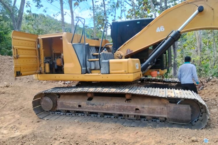 DLH Cek Lokasi Tambang Rakyat Ilegal di Seloto, Pemilik Lahan Klaim Hanya Buka Akses Jalan