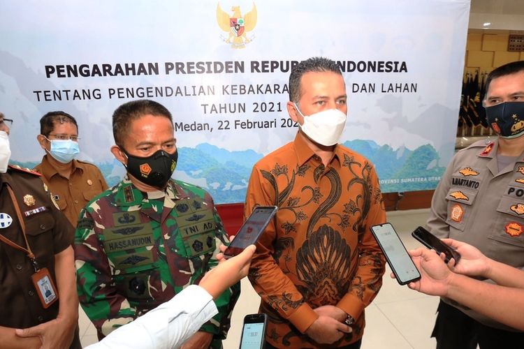 Wakil Gubernur Sumut Musa Rajekshah memberi keterangan pers usai mengikuti pengarahan dari Presiden Joko Widodo secara virtual tentang pengendalian Karhutla di Aula Tengku Rizal Nurdin, Senin (22/2/2021)