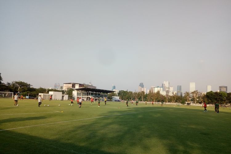 Sesi latihan timnas sepak bola SEA Games 2019 di Lapangan G Kompleks GBK, Jakarta, Jumat (15/11/2019) sore.