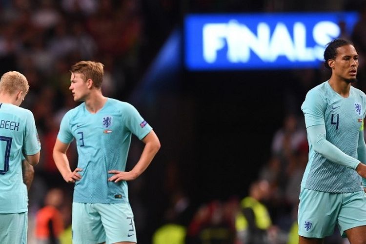 Reaksi bek Belanda Virgil van Dijk dan rekan setim atas kekalahan di final UEFA Nations League antara Portugal vs Belanda di Stadion Dragao di Porto pada 9 Juni 2019.