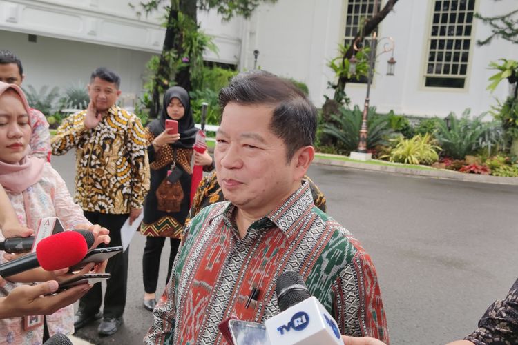 Ketum PPP yang kala itu menjabat sebagai Kepala Bappenas Suharso Monoarfa di Istana Kepresidenan, Jakarta, Selasa (25/2/2020).