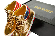 7 Fakta Sneakers Donald Trump, Warna Emas Seharga Rp 6,3 Juta