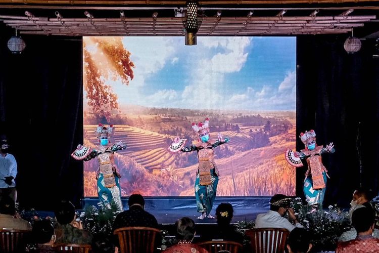 Kementerian Pariwisata dan Ekonomi Kreatif (Kemenparekraf) akan melakukan kick-off atau penanda awal mulainya event Tourism Working Group (TWG) G20 2022 di Gedung Sapta Pesona, Jakarta, Senin (14/2/2022).