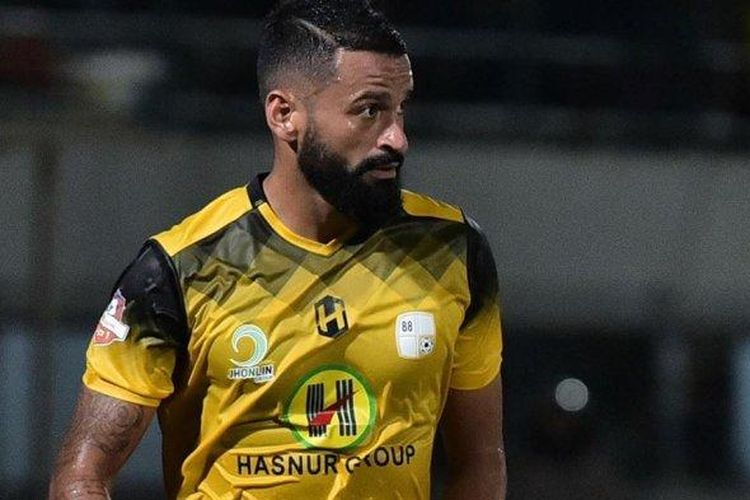Francisco Torres saat membela Barito Putera di Liga 1 2019. Penyerang berusia 30 tahun itu resmi bergabung ke Borneo FC, Minggu 5 Januari 2020.