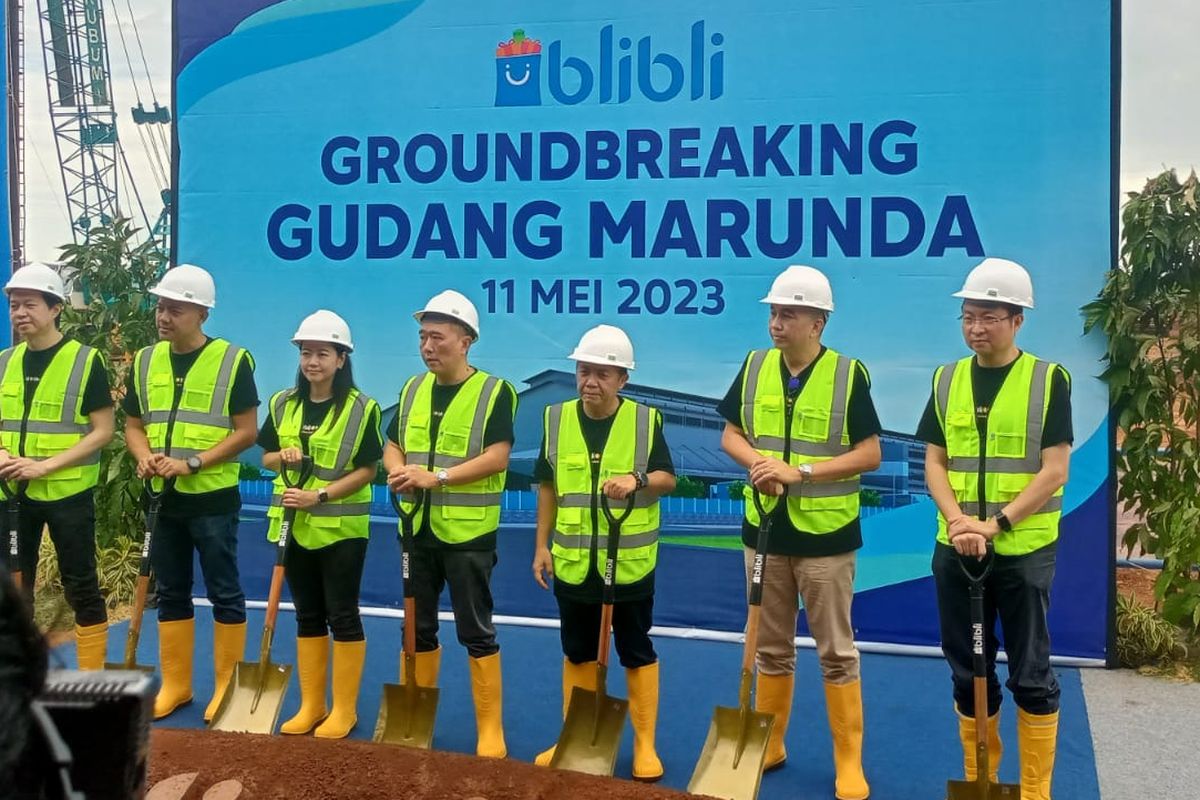 Proses Soil digging sebagai Bentuk Simbolis Pembangunan Warehouse Baru Blibli di Marunda