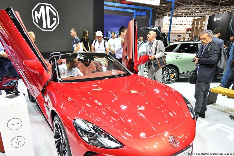 Mobil buatan China MG Cyberster di pameran mobil Internasional Jerman IAA di Muenchen.