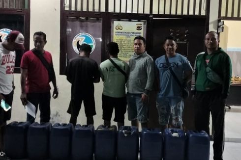Angkut Ratusan Liter Miras Ilegal Pakai Truk, 2 Warga Kupang Ditangkap di Sikka