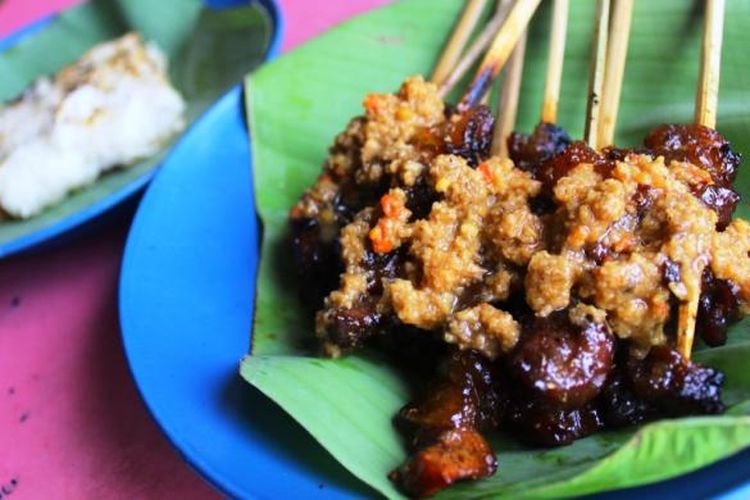 Sate Maranggi Sari Asih, Jalan Raya Pacet, Cipendawa, Kabupaten Cianjur.