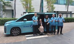 Bluebird 'Upgrade' Fasilitas Lifecare Taxi, Bikin Penumpang Difabel Lebih Nyaman