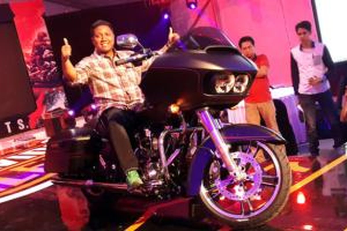 Mabua Harley-Davidson mengenalkan model andalan untuk 2015, salah satunya Road Glide Special.