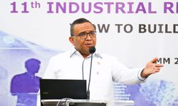 Wamenaker Sebut 4 Sarana Ini Dibutuhkan untuk Wujudkan Hubungan Industrial yang Harmonis