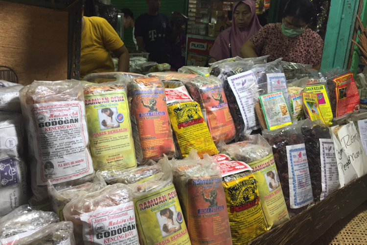 Aneka jamu godog di Pasar Jatinegara