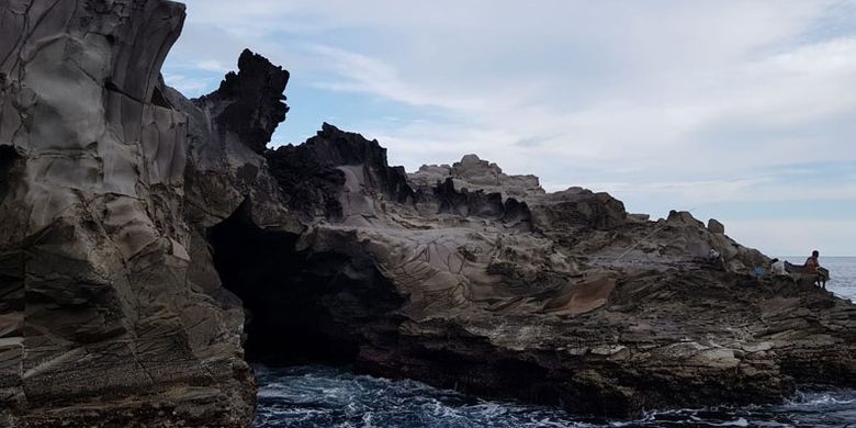 Pesona Pantai Ogor Paret di Desa Waihama, Kecamatan Doreng, Kabupaten Sikka, NTT yang selalu memanjakan mata para pengunjung, Rabu (3/4/2019).