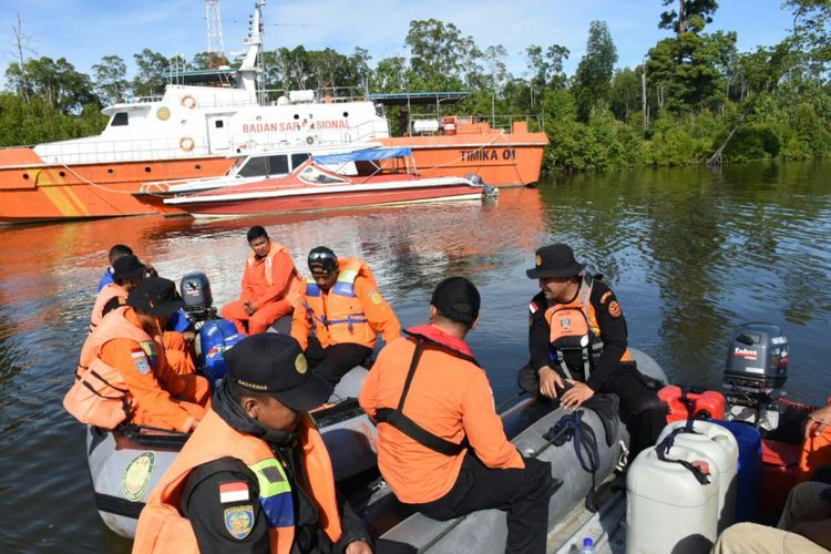 Tim SAR Timika saat akan melakukan operasi SAR. 