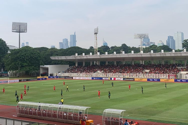 Suasana laga uji coba antara timnas Indonesia vs Tanzania di Stadion Madya, kompleks Gelora Bung Karno, Senayan, Jakarta, Minggu (2/6/2024).