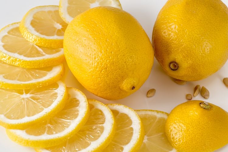 Ilustrasi lemon, irisan lemon. 