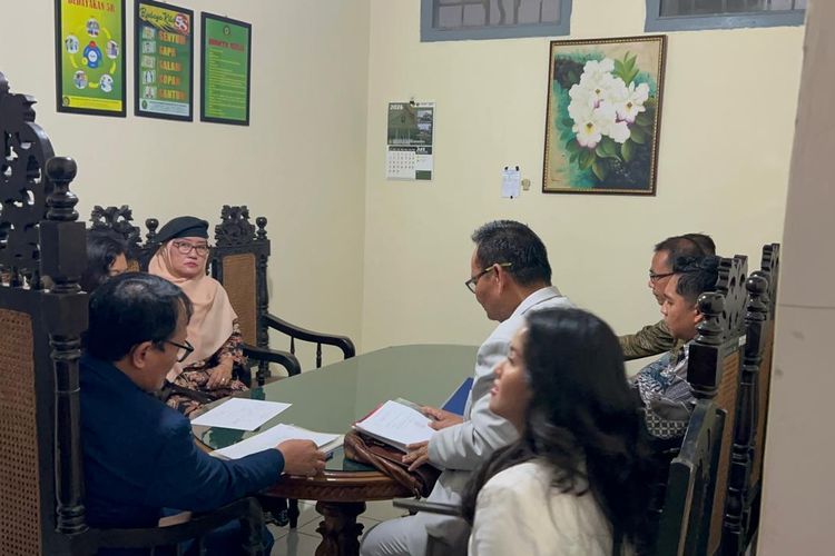 Masalah Surat Kuasa dan Biaya, Mediasi Gugatan Perdata Ijazah Jokowi di PN Solo Ditunda