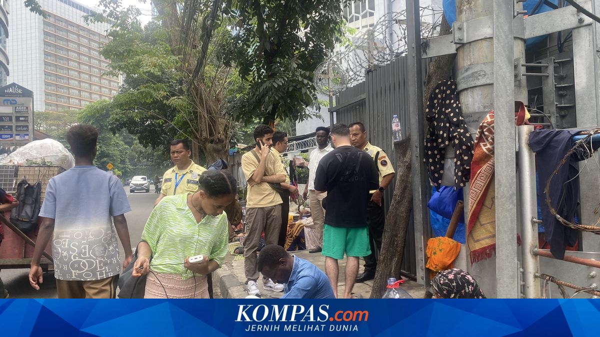 “Ke Mana Saya Harus Pergi?” Jeritan Pengungsi Somalia Luntang Lantung di Trotoar Jaksel