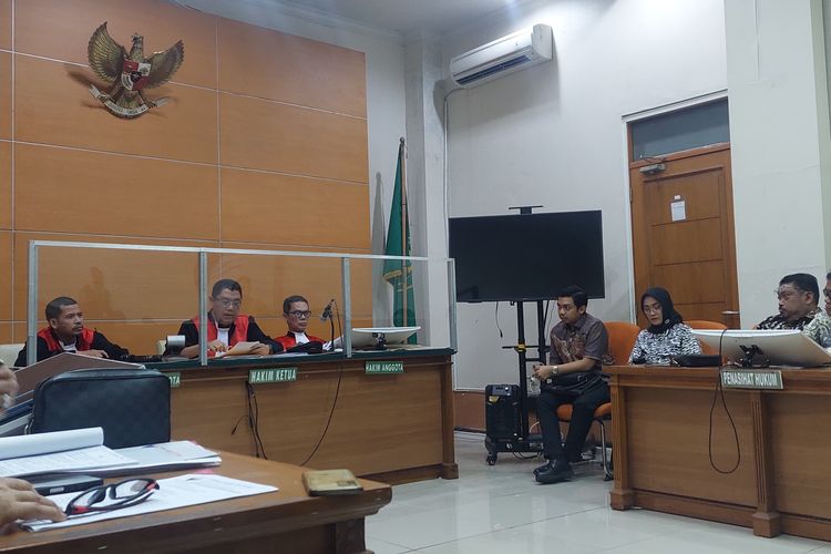 Suasana ruang sidang gugatan perdata yang dilayangkan keluarga Brigadir J atau Novriansyah Yosua Hutabarat terhadap terpidana pembunuhan berencana, Ferdy Sambo, di ruang sidang PN Jaksel pada Selasa (19/3/2024).