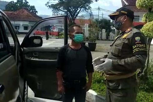 Langgar Protokol Kesehatan Saat Melintas di Sumedang, Langsung Didenda Satpol PP