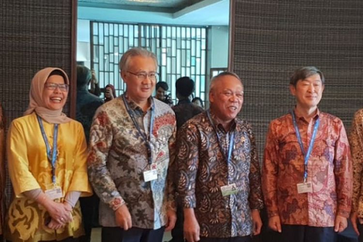 Pertemuan antara Menteri PUPR Basuki Hadimuljono dengan Duta Besar Jepang untuk Indonesia Masafumi Ishii dan Presiden Japan International Cooperation Agency (JICA) Shinichi Kitaoka pada Jumat (12/10/2018) di Nusa Dua, Bali.