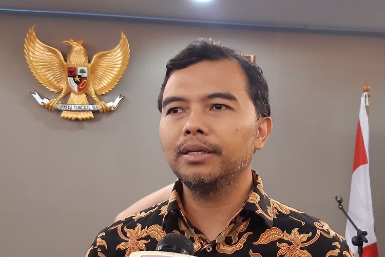 Koordinator Indonesian Corruption Watch (ICW) Adnan Topan Husodo di Kantor Kebijakan Pengadaan Barang/Jasa Pemerintah (LKPP), Jakarta, Sabtu (7/12/2019).