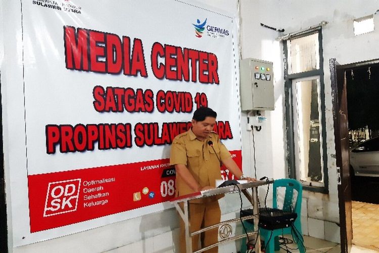 Jubir Satgas Covid-19 Sulut dr Steven Dandel saat memberikan penjelasan penjelasan terkait perkembangan virus corona, di Kantor Dinkes Sulut, Senin (23/3/2020) pukul 18.08 WITA