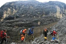 Jejak Orde Lama dan Orde Baru di Puncak Jayawijaya